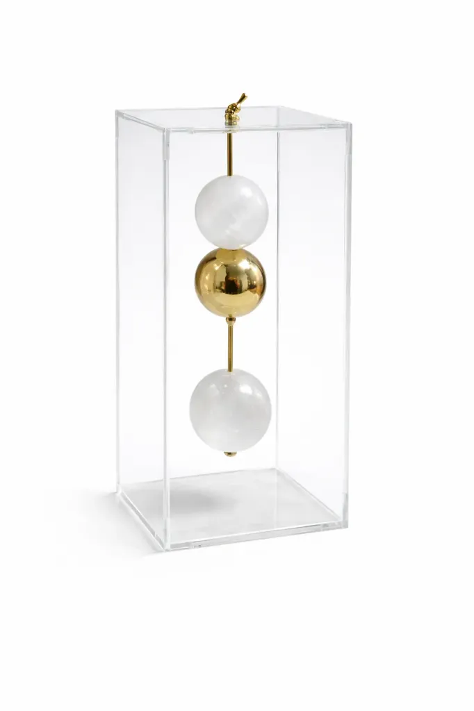[V228] Acrylic Box With Natural Stone