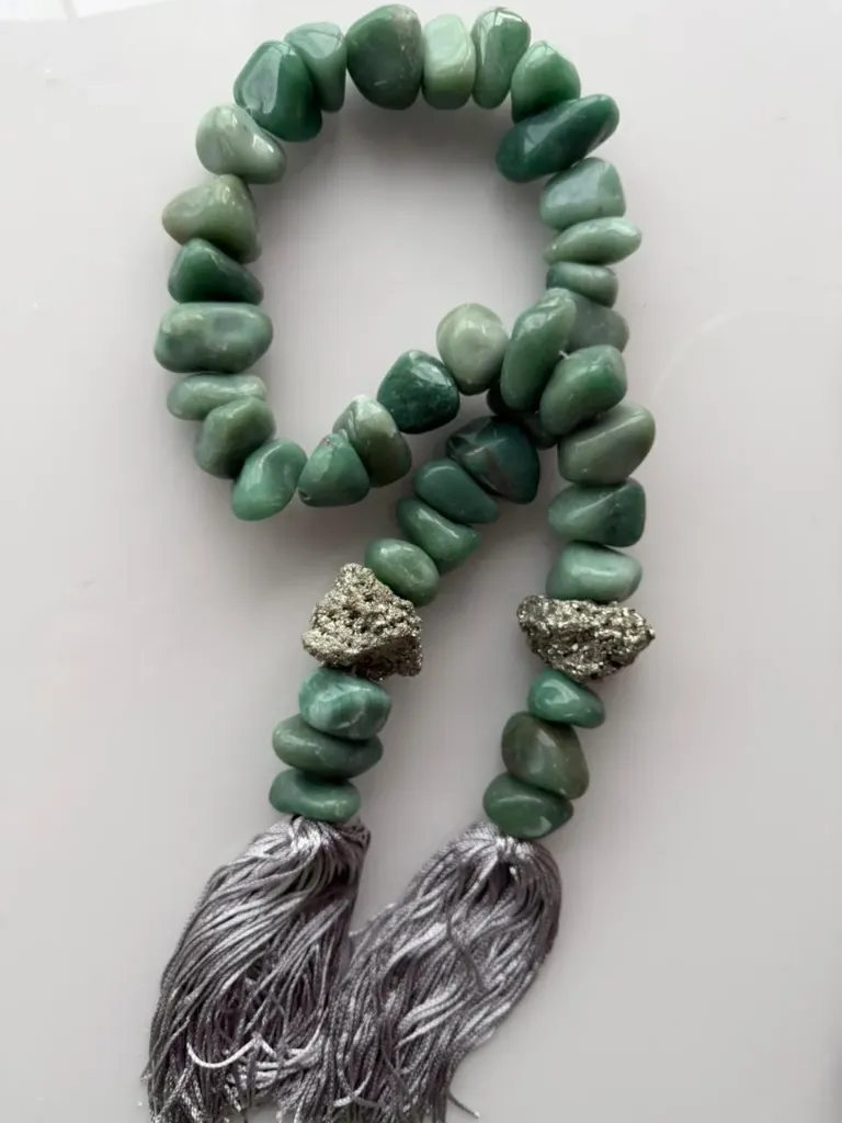 [V55] Decorative Tassel with Natural Stone